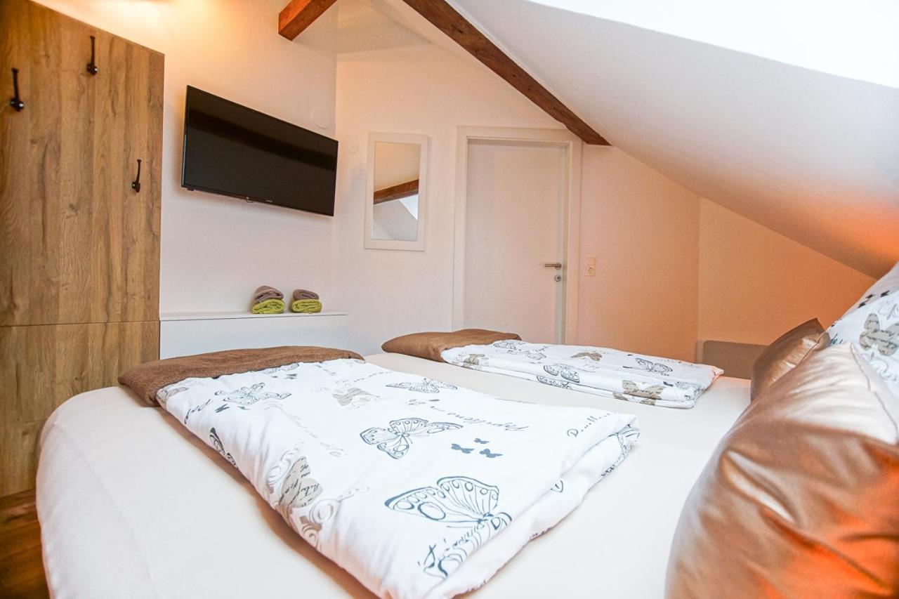 Auszeit Steiraland 1 Mit Privaten Garten Ueberdachter Terrasse Und Parken Leoben  Dış mekan fotoğraf